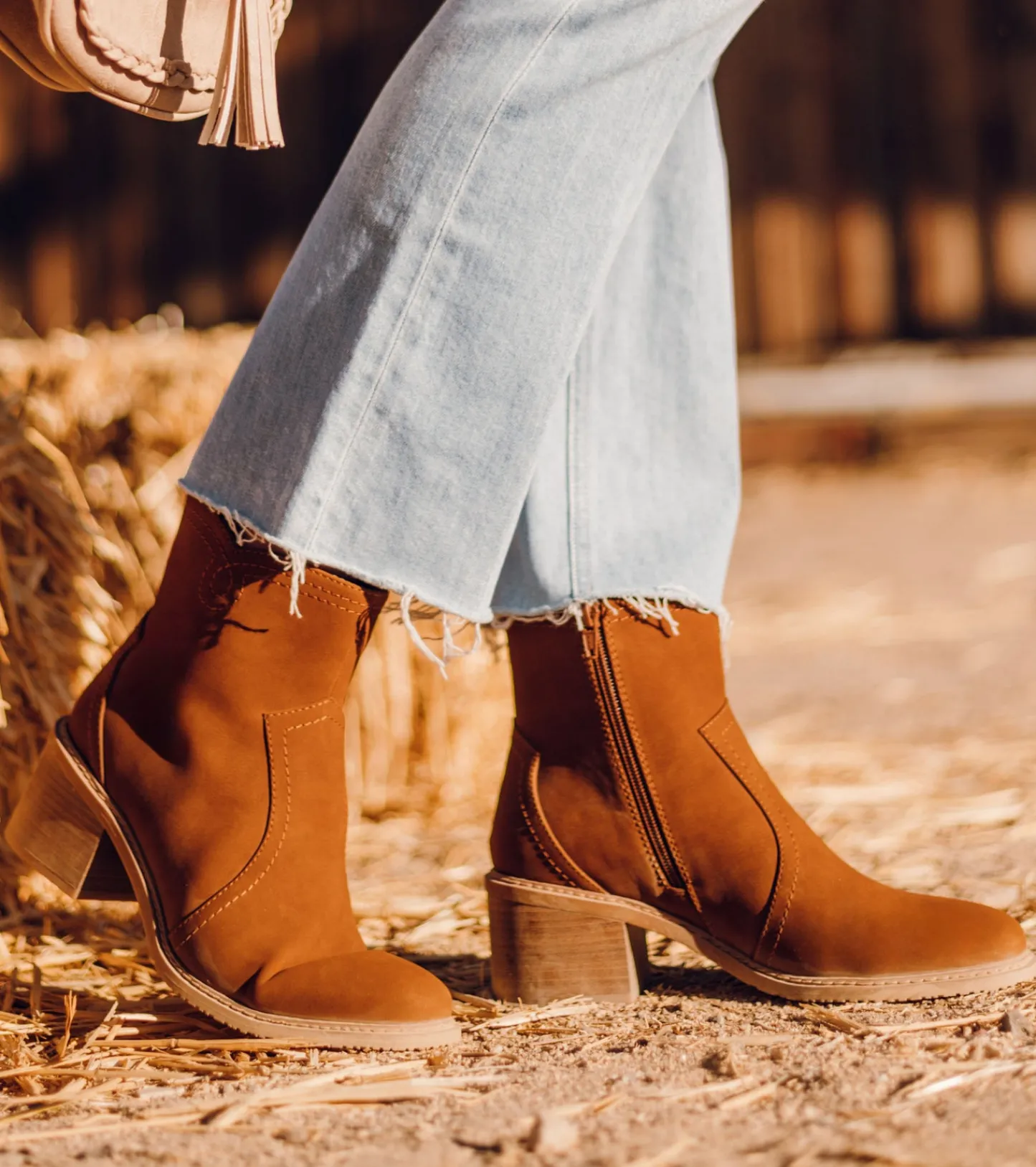 Baretraps Booties^Calloway Block Heel Bootie Nutshell