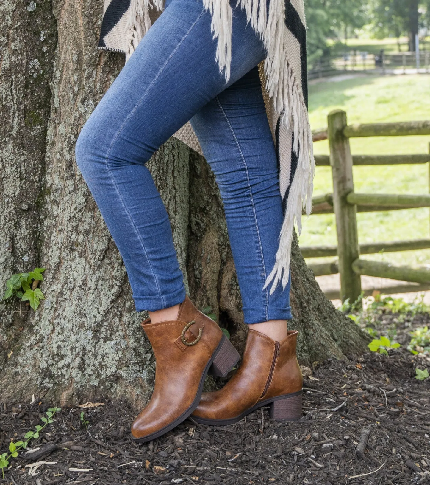 Baretraps Booties^Christine Bootie Brown