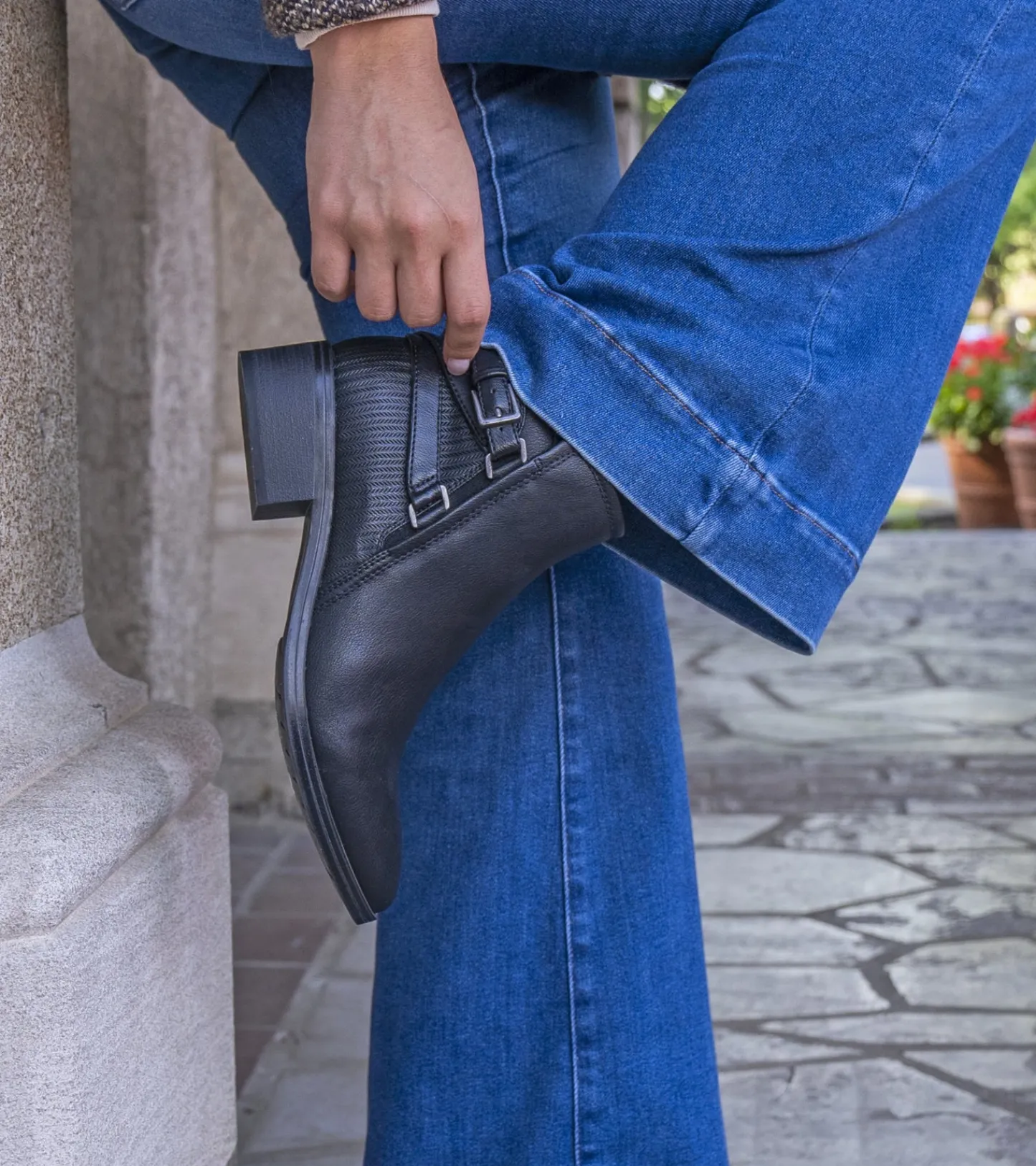Baretraps Booties^Mackenzie Bootie Black