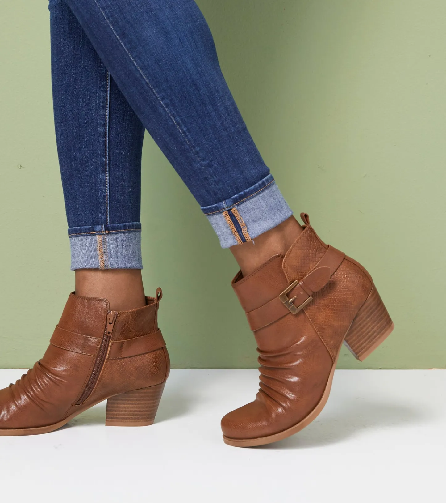 Baretraps Booties^Rebel Block Heel Bootie Cognac