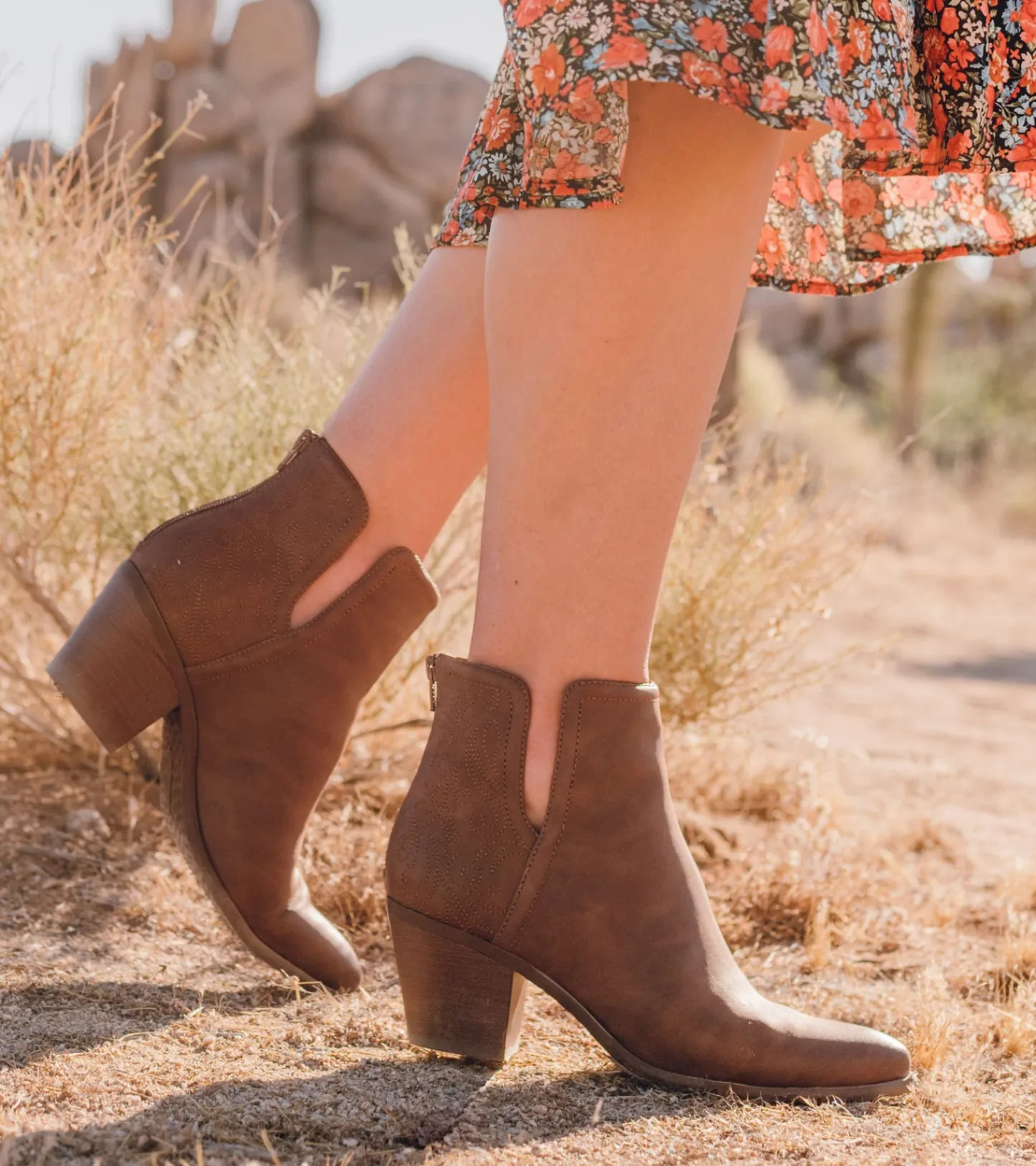 Baretraps Booties^Yara Block Heel Bootie Coffee